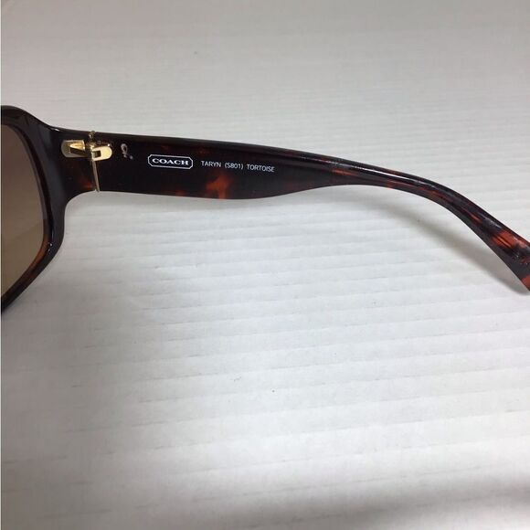 Coach Taryn Tortoise She’ll Sunglasses - Picture 9 of 12